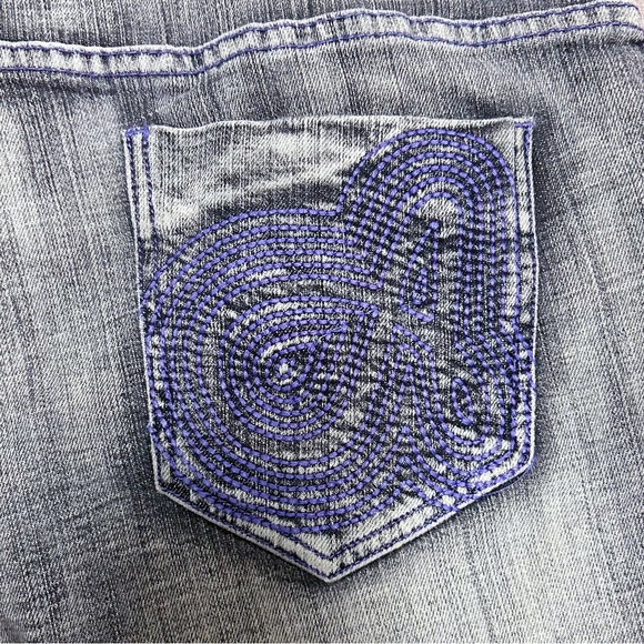 Akademiks Washed Out Black Gray Purple Embroidery Low Rise Bermuda Jean Short 34 - Picture 6 of 12